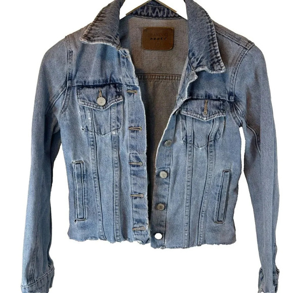 Blank NYC Distressed Cropped Raw Hem Light Denim Jacket Size Small - Picture 1 of 7